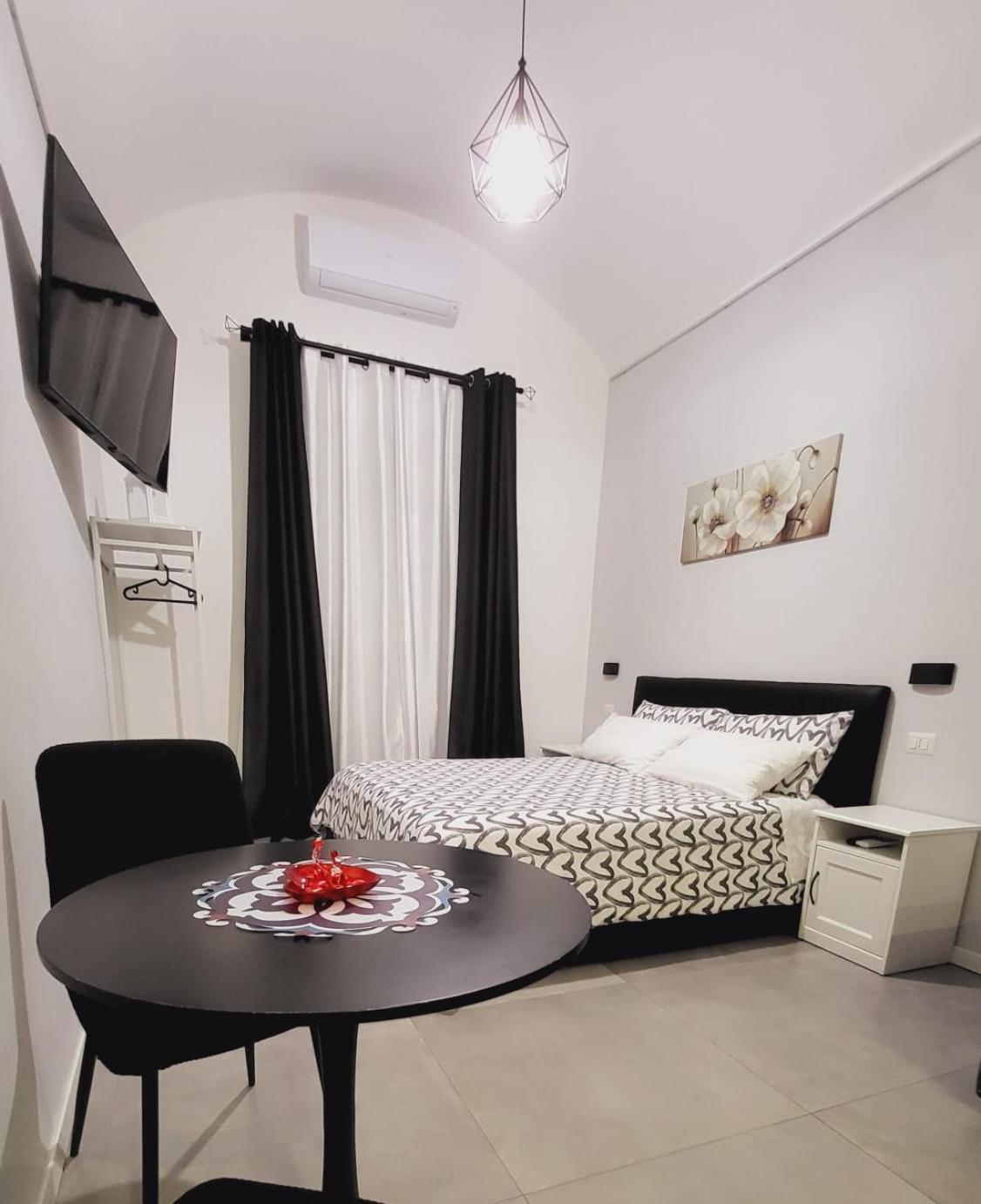 Giglio Rosso Bed & Breakfast Bari Exterior photo